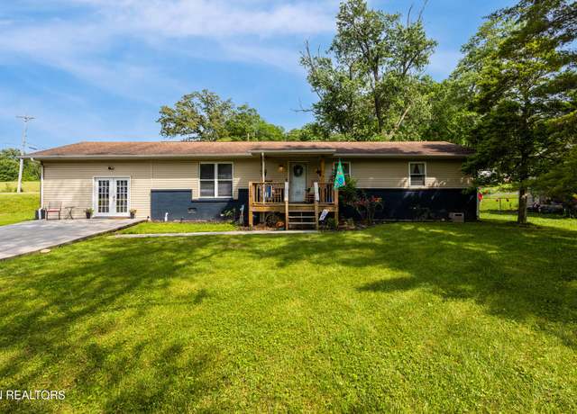 Property at 3258 Lagrange Dr, Maryville, TN 37804, 3 beds, 1.5 baths