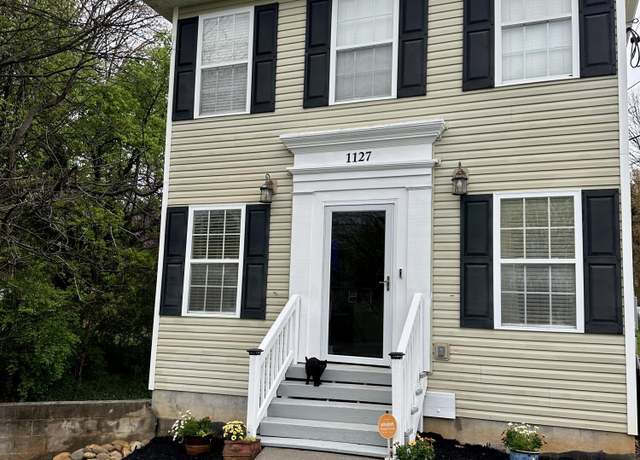 Property at 1127 W Parkway Ave, Knoxville, TN 37912, 3 beds, 2.5 baths