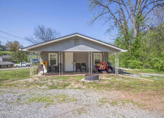 Property at 127 Riverview Dr, Loudon, TN 37774, 4 beds, 2 baths