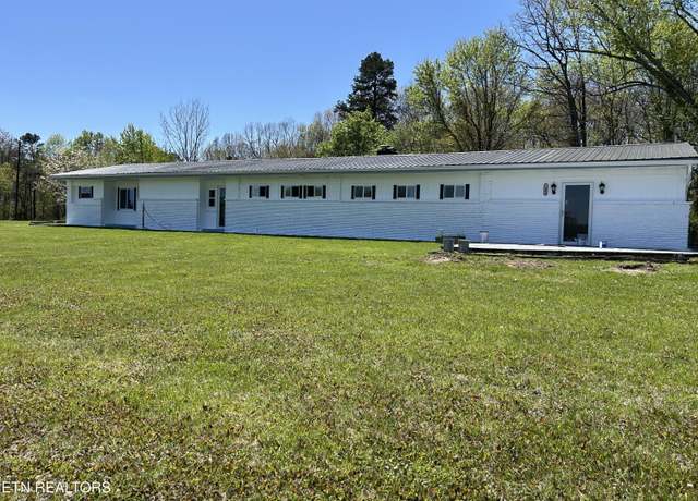 Property at 1104 Allardt Hwy, Jamestown, TN 38556, 3 beds, 2 baths