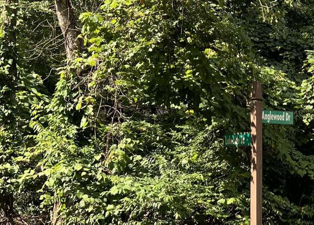 Property at 102 Lakeside Dr, Crossville, TN 38558