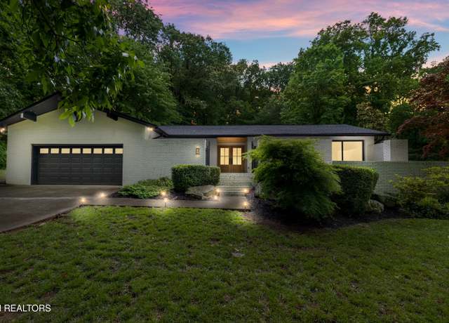 Property at 520 S David Ln, Knoxville, TN 37922, 4 beds, 3 baths