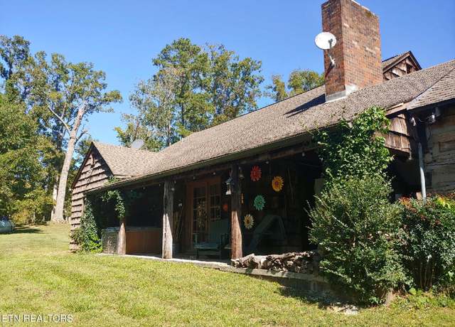 Property at 9111 Brownlow Newman Ln, Knoxville, TN 37914, 5 beds, 3 baths