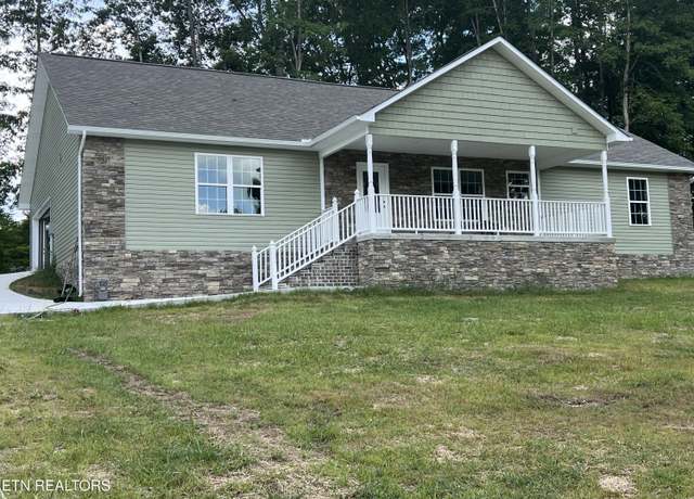 Property at 310 Summerwind Dr, Crossville, TN 38571, 3 beds, 2 baths