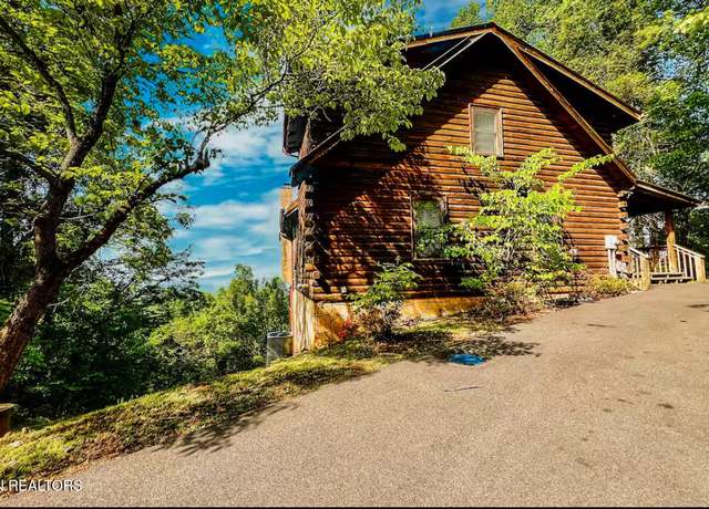 Property at 2438 Walnut Ridge Way, Sevierville, TN 37862, 4 beds, 3 baths