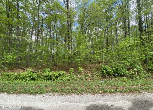 Property at 5054 Crazy Horse Dr, Crossville, TN 38572
