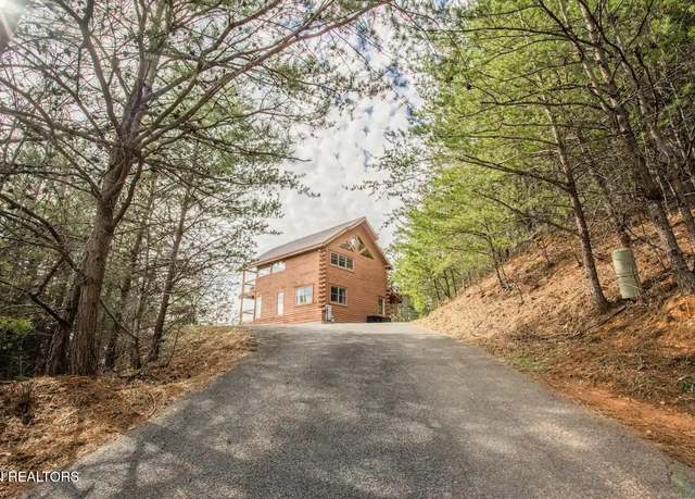 Property at 4529 Stackstone Rd, Sevierville, TN 37862, 2 beds, 3 baths