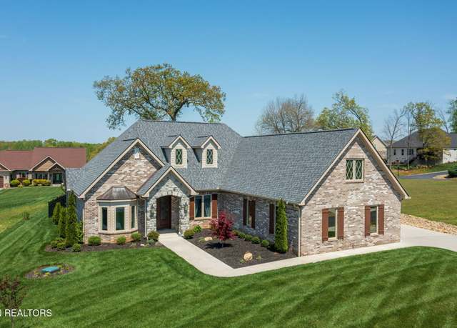 Property at 135 Hiwonihi Trl, Vonore, TN 37885, 3 beds, 3.5 baths