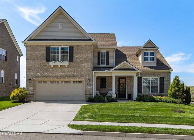 Property at 1901 English Ivy Ln, Knoxville, TN 37932, 4 beds, 3 baths