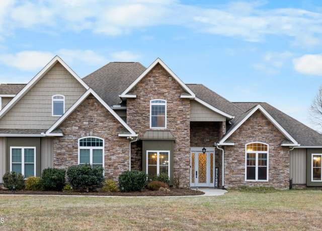 Property at 849 S Gallaher View Rd, Knoxville, TN 37919, 5 beds, 4 baths