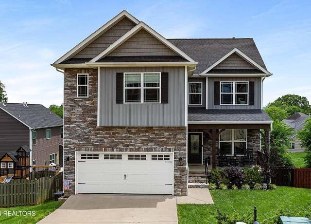 Property at 10912 Doran Ln, Knoxville, TN 37932, 4 beds, 3.5 baths