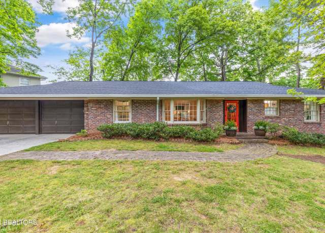 Property at 602 Forest Hills Blvd, Knoxville, TN 37919, 3 beds, 2.5 baths