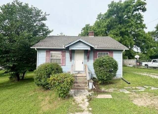 Property at 315 Meadow View Rd, Knoxville, TN 37914, 2 beds, 1 bath