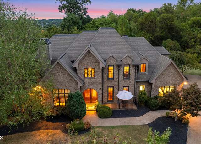 Property at 818 Hammock Ln, Knoxville, TN 37934, 6 beds, 6.5 baths
