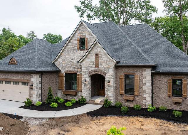Property at 150 Forest View Dr, Crossville, TN 38558, 2 beds, 2.5 baths