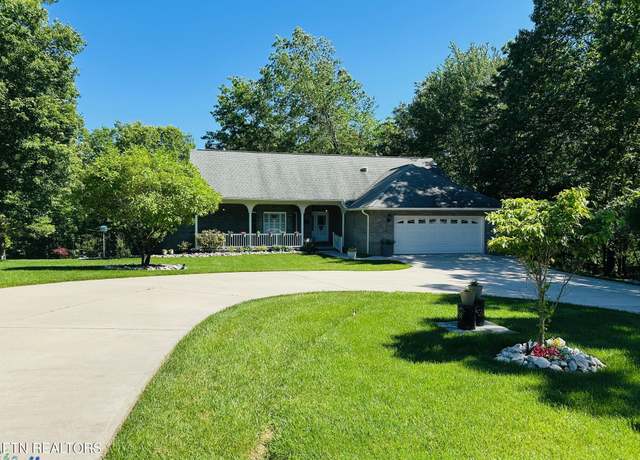 Property at 260 Rotherham Dr, Crossville, TN 38558, 4 beds, 3 baths