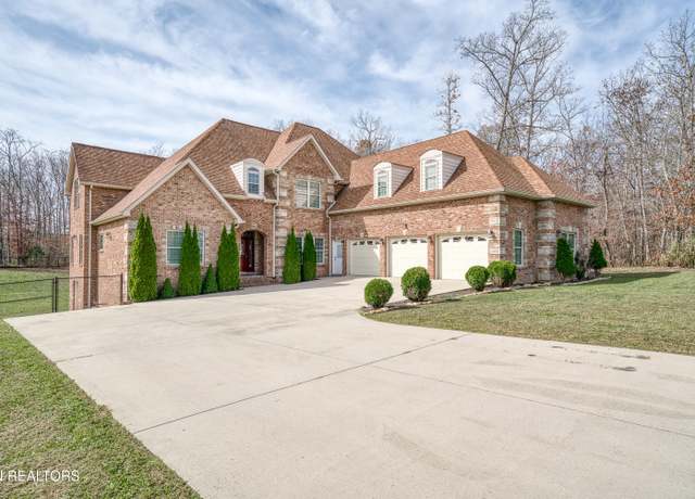 Property at 39 N Riverview Ln, Crossville, TN 38555, 5 beds, 4.5 baths