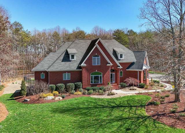 Property at 14176 Northshore Dr, Lenoir City, TN 37772, 4 beds, 4 baths
