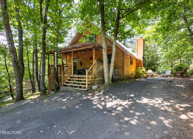 Property at 1650 S Mountain View Rd, Sevierville, TN 37876, 3 beds, 1.5 baths