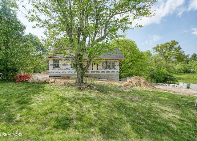 Property at 64 Buena Vista Dr, Crossville, TN 38555, 4 beds, 3 baths