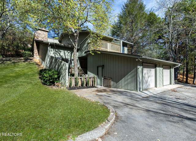 Property at 1900 Ridgecrest Dr #202, Knoxville, TN 37918, 3 beds, 2.5 baths