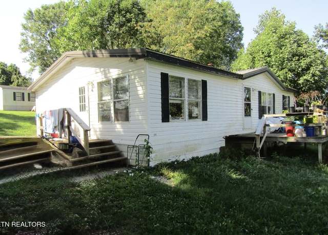 Property at 114 Buffalo Rd, Bluff City, TN 37618, 5 beds