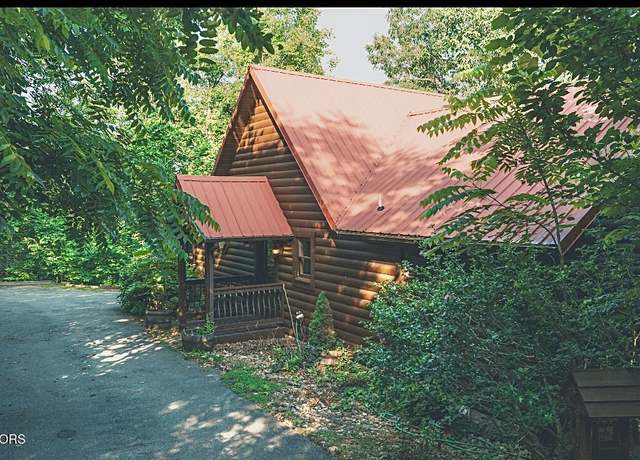 Property at 2973 Mockingbird Way, Sevierville, TN 37862, 4 beds, 4 baths