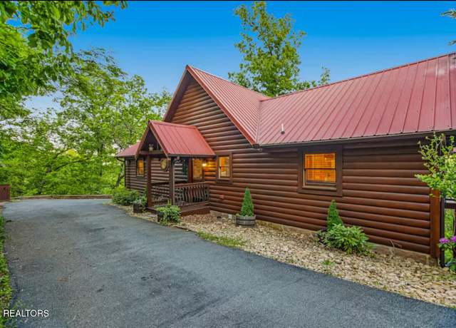 Property at 2973 Mockingbird Way, Sevierville, TN 37862, 4 beds, 4 baths