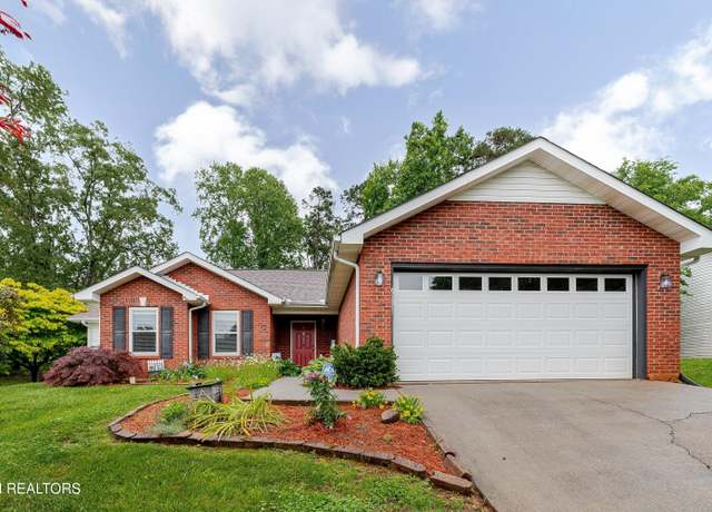 Property at 702 Shane Dr, Maryville, TN 37804, 3 beds, 2 baths