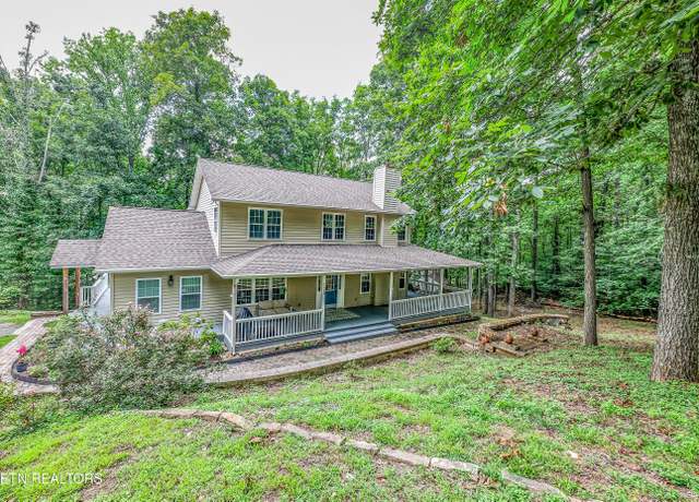 Property at 132 Timbercrest Dr, Oak Ridge, TN 37830, 4 beds, 3.5 baths