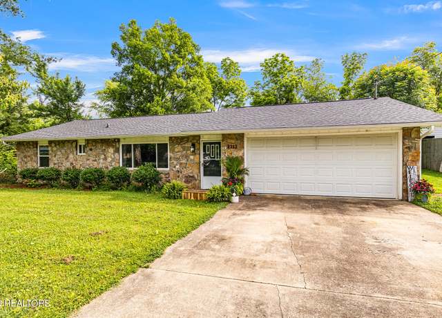 Property at 2313 Sunnydell Ln, Sevierville, TN 37876, 3 beds, 1.5 baths