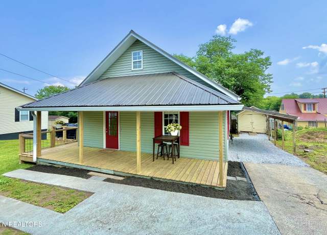 Property at 607 Church St, Loudon, TN 37774, 3 beds, 2 baths