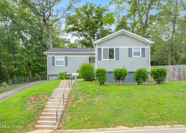 Property at 115 Kentucky Ave, Oak Ridge, TN 37830, 3 beds, 2 baths