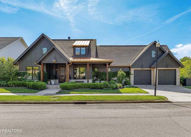 Property at 9622 Clingmans Dome Dr, Knoxville, TN 37922, 5 beds, 4.5 baths