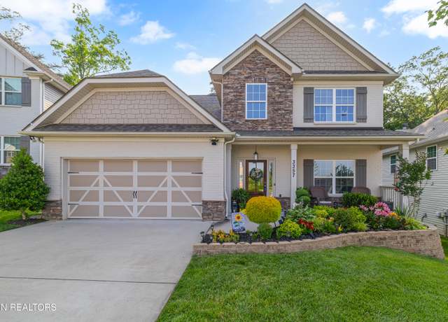 Property at 3357 Flagstaff Ln, Knoxville, TN 37931, 4 beds, 3.5 baths