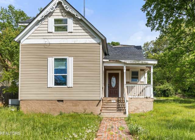 Property at 471 Hiawassee Ave, Knoxville, TN 37917, 4 beds, 3 baths