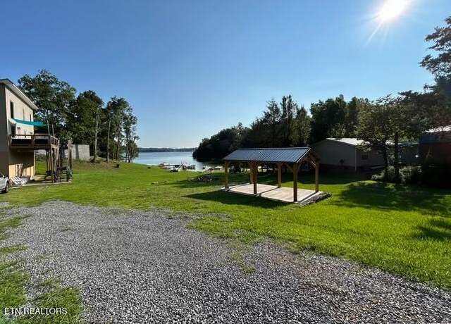 Property at 1448 Dover Ln, Dandridge, TN 37725, 3 beds, 2 baths