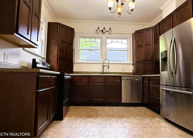 Property at 311 N Germantown Rd, Chattanooga, TN 37411, 4 beds, 1.5 baths