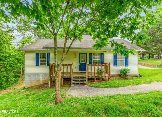 Property at 2208 Island Blvd, Sevierville, TN 37876, 3 beds, 2 baths