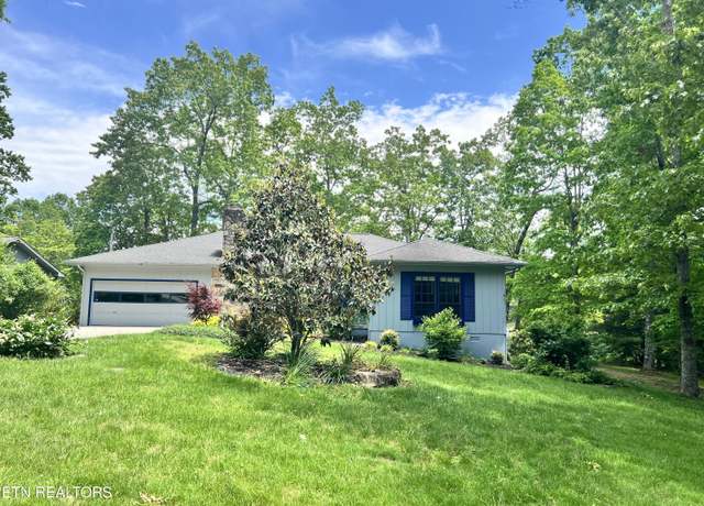 Property at 124 Canterbury Dr, Crossville, TN 38558, 3 beds, 2 baths