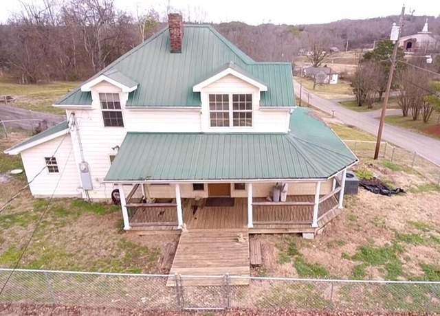 Property at 304 W 2nd Ave, Friendsville, TN 37737, 3 beds, 2 baths