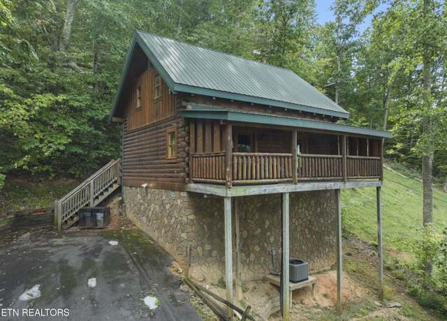 Property at 1814 Rhododendron Ln, Sevierville, TN 37876, 2 beds, 2 baths