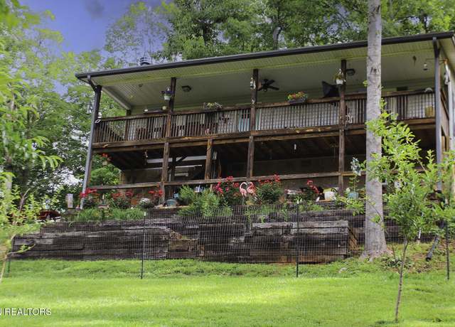 Property at 3916 Gilbertson Way, Kodak, TN 37764, 2 beds, 2 baths