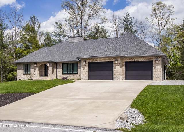 Property at 194 Forest View Dr, Crossville, TN 38558, 3 beds, 2 baths
