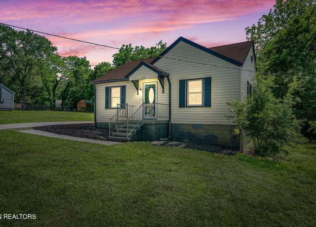 Property at 123 Kingwood St, Kingston, TN 37763, 3 beds, 2 baths
