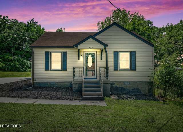 Property at 123 Kingwood St, Kingston, TN 37763, 3 beds, 2 baths