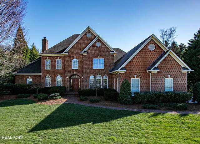 Property at 7404 Kentfield Dr, Knoxville, TN 37919, 4 beds, 3.5 baths