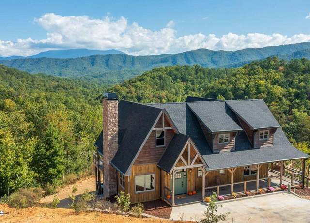 Property at 2832 Red Sky Dr Dr, Sevierville, TN 37862, 5 beds, 6 baths