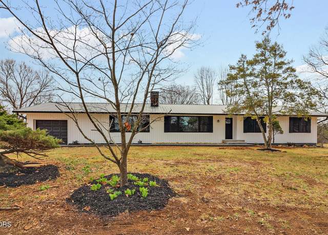 Property at 212 Copenhaver Rd Rd, Lenoir City, TN 37771, 4 beds, 3 baths