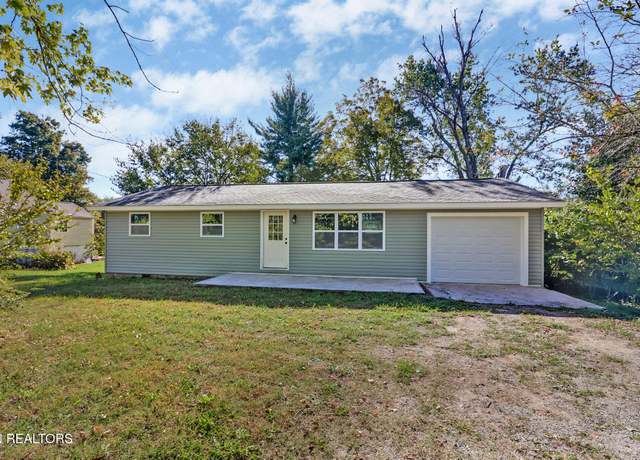 Property at 1700 E E First St, Crossville, TN 38555, 3 beds, 1 bath